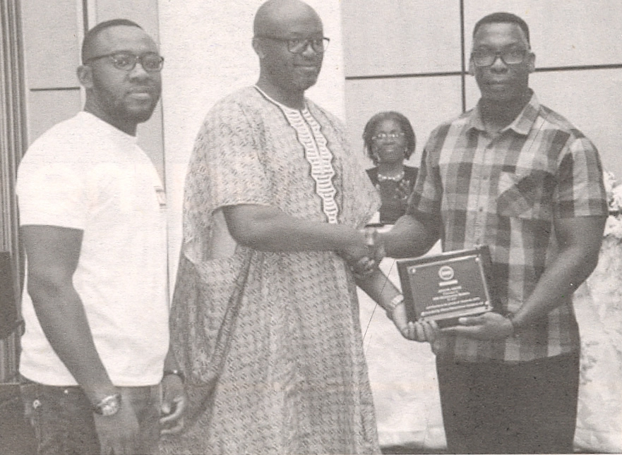 KEK Re Receives Special Award From Ghana Re 